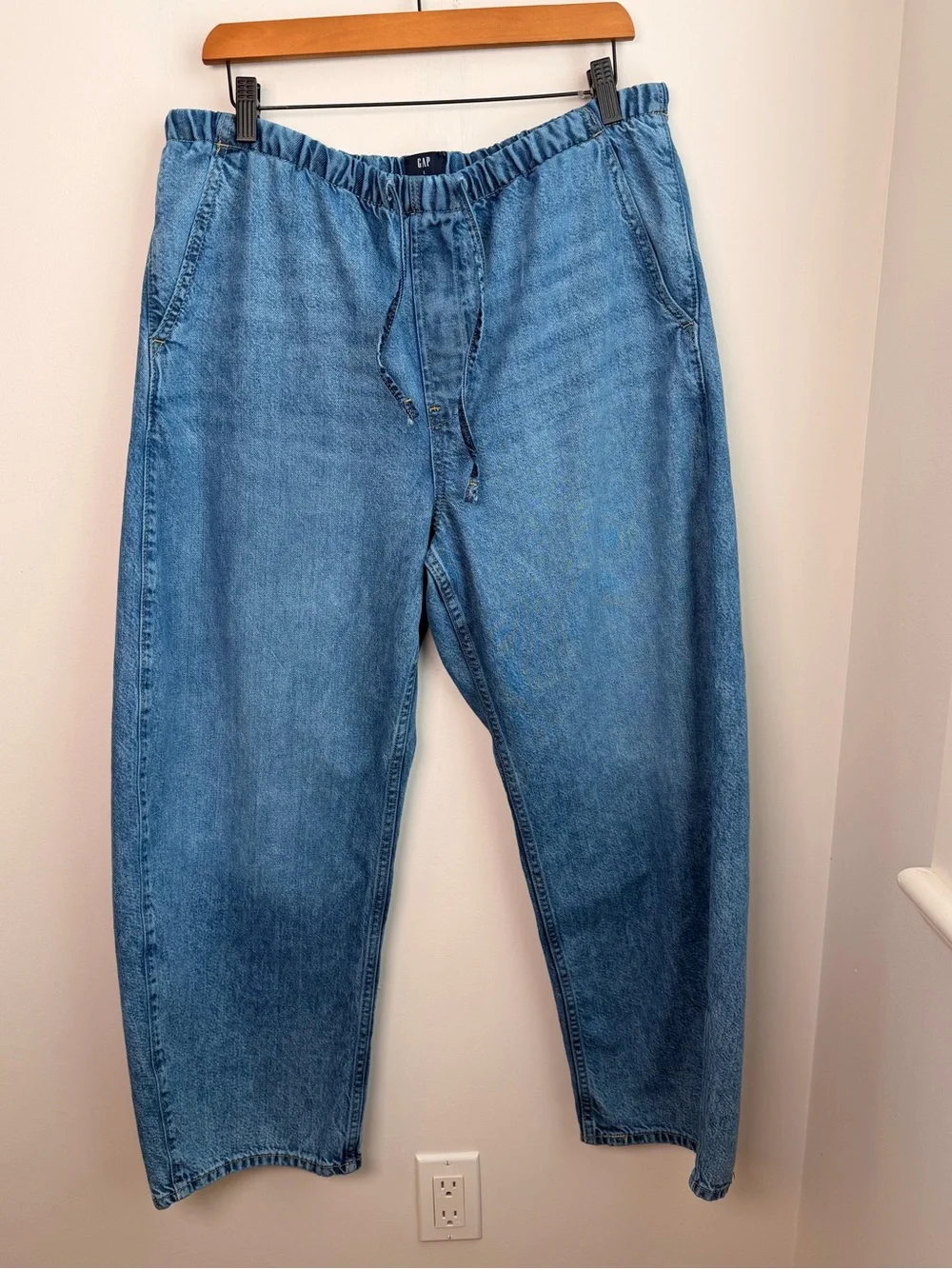GAP UltraSoft Easy Barrel Jeans, High Rise - Picture 6 of 14
